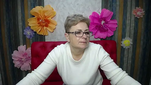 EmiliaGree online show from 04/19/26, 05:12