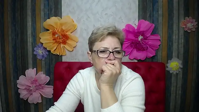 EmiliaGree online show from 04/28/26, 05:07