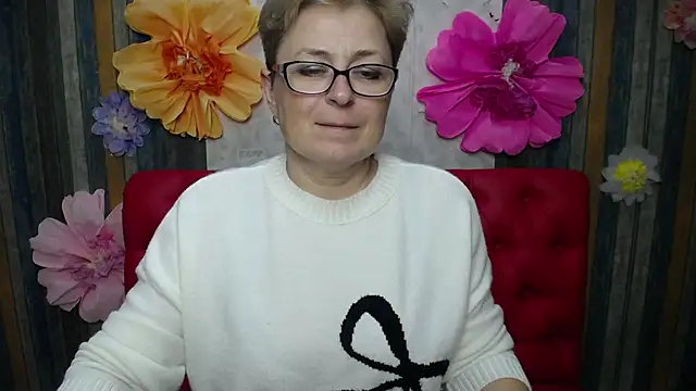 Snapshot of EmiliaGree chatting on 05/14/26, 05:09 EmiliaGree online show from 05/14/26, 05:09