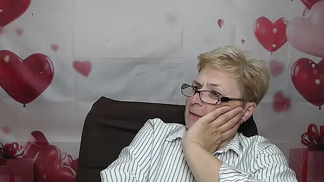 Snapshot of EmiliaGree chatting on 07/04/26, 05:19 EmiliaGree online show from 07/04/26, 05:19