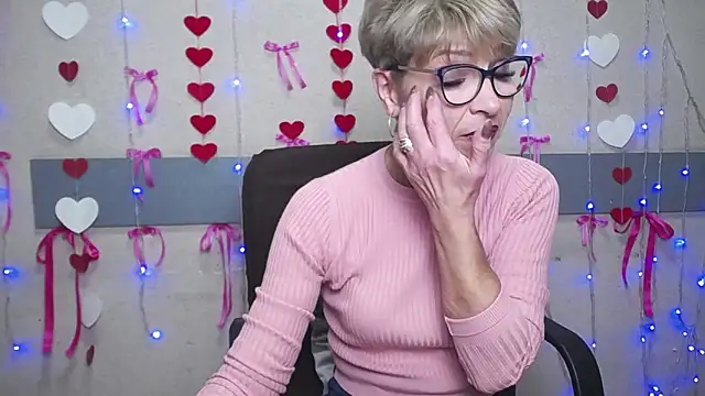 EllaBonito online show from 02/02/25, 06:26