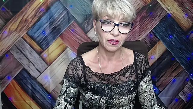 EllaBonito online show from 09/28/25, 11:04