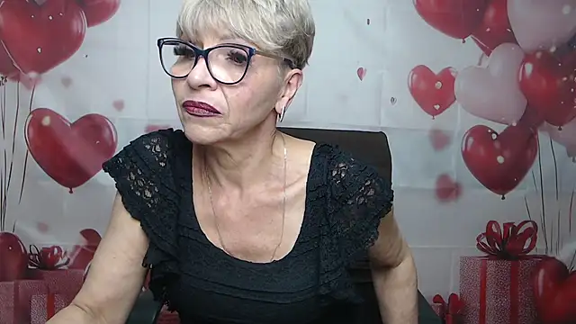 EllaBonito online show from 05/19/26, 05:47