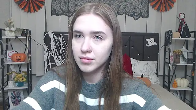 LauraHlot online show from 11/03/25, 06:31