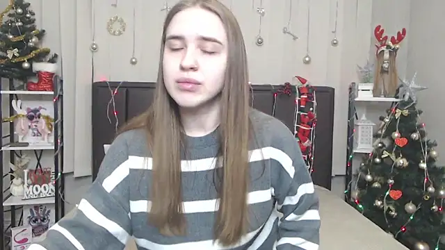 LauraHlot online show from 12/23/25, 06:44