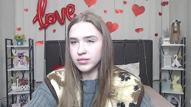 LauraHlot online show from 02/04/26, 08:14