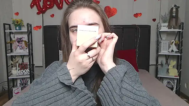 LauraHlot online show from 02/19/26, 06:26