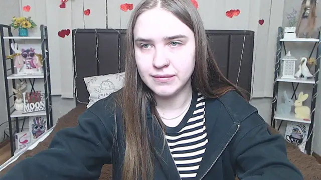 Snapshot of LauraHlot chatting on 05/31/26, 06:09 LauraHlot online show from 05/31/26, 06:09