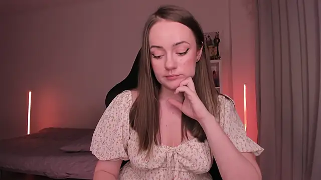 Snapshot of WalkingGirl chatting on 01/26/25, 08:23 WalkingGirl online show from 01/26/25, 08:23