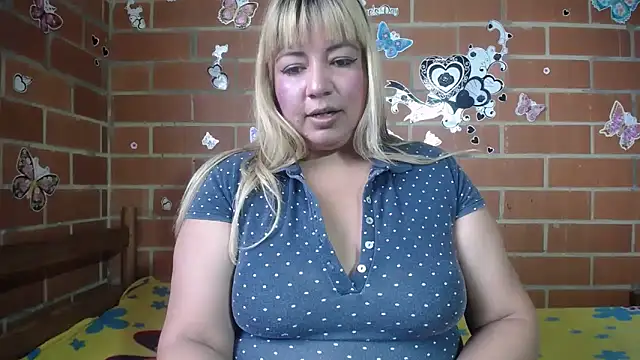 Snapshot of jones-scarlet chatting on 10/22/25, 01:11 jones-scarlet online show from 10/22/25, 01:11