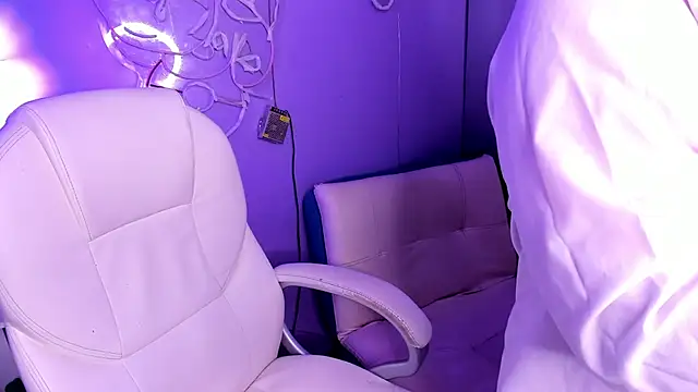 Camiila Osorio online show from 12/22/25, 07:33