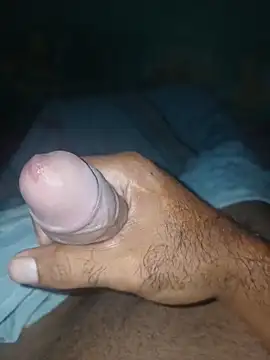 Snapshot of taylorWiiz chatting on 12/01/25, 04:28 taylorWiiz online show from 12/01/25, 04:28