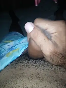 Snapshot of taylorWiiz chatting on 12/15/25, 07:51 taylorWiiz online show from 12/15/25, 07:51