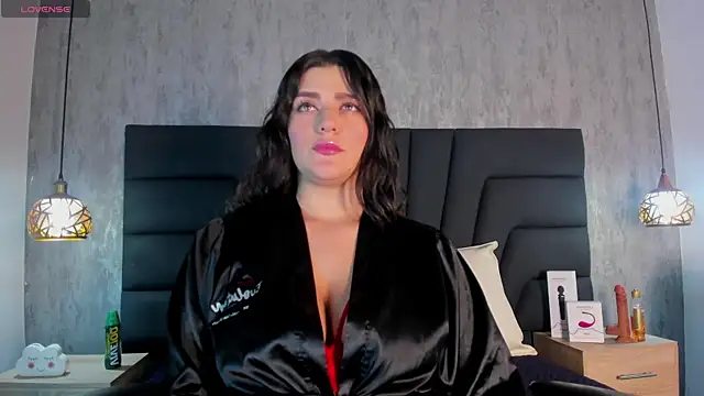 Snapshot of SARA_STONE17 chatting on 02/05/25, 11:23 SARA STONE17 online show from 02/05/25, 11:23