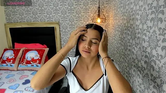 Snapshot of TATIGOLD2 chatting on 12/09/24, 12:30 TATIGOLD2 online show from 12/09/24, 12:30