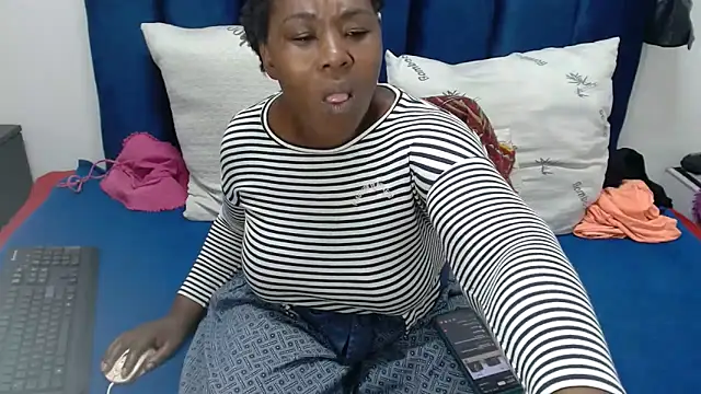 Thickchocolatex2 online show from 03/11/26, 12:44