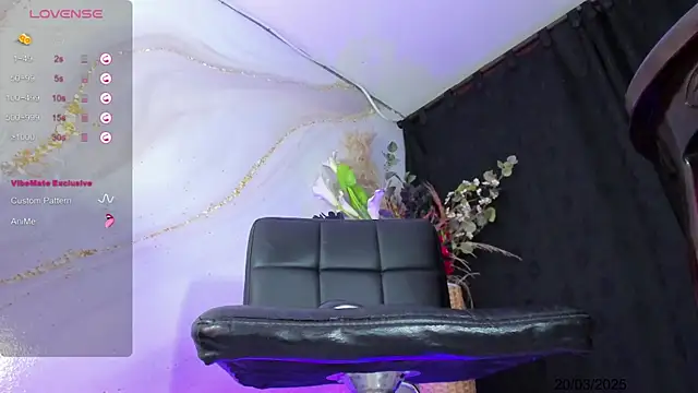 Snapshot of Karla-Ebony chatting on 03/20/25, 10:10 Karla-Ebony online show from 03/20/25, 10:10