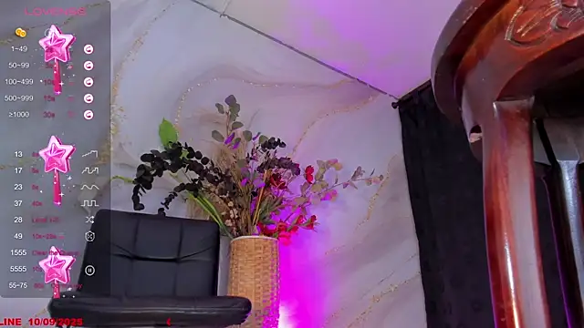 Snapshot of Karla-Ebony chatting on 09/10/25, 01:44 Karla-Ebony online show from 09/10/25, 01:44