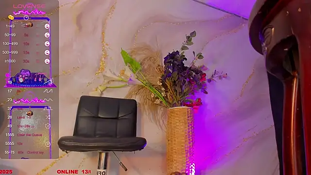 Snapshot of Karla-Ebony chatting on 09/13/25, 01:44 Karla-Ebony online show from 09/13/25, 01:44