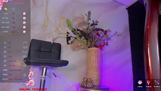 Snapshot of Karla-Ebony chatting on 09/19/25, 01:56 Karla-Ebony online show from 09/19/25, 01:56