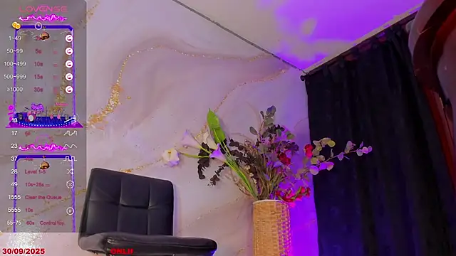 Snapshot of Karla-Ebony chatting on 09/30/25, 02:00 Karla-Ebony online show from 09/30/25, 02:00