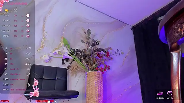 Snapshot of Karla-Ebony chatting on 10/08/25, 01:31 Karla-Ebony online show from 10/08/25, 01:31