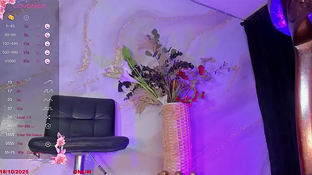 Snapshot of Karla-Ebony chatting on 10/18/25, 01:56 Karla-Ebony online show from 10/18/25, 01:56