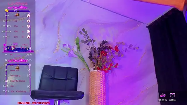 Snapshot of Karla-Ebony chatting on 10/29/25, 01:46 Karla-Ebony online show from 10/29/25, 01:46