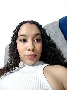 Snapshot of MarieLeon chatting on 03/16/25, 10:09 MarieLeon online show from 03/16/25, 10:09