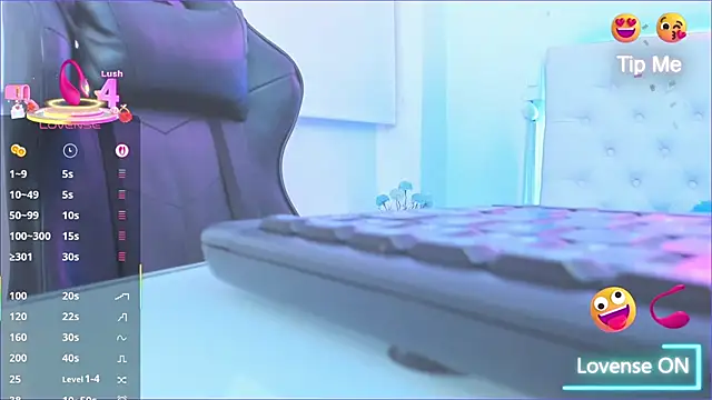 Snapshot of silvana__miller chatting on 02/28/25, 10:06 silvana miller online show from 02/28/25, 10:06