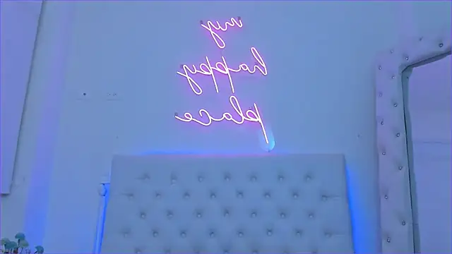 Snapshot of silvana__miller chatting on 03/15/25, 01:30 silvana miller online show from 03/15/25, 01:30