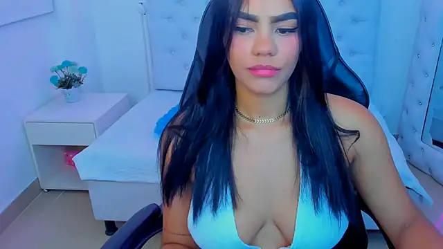 Snapshot of silvana__miller chatting on 03/22/25, 07:09 silvana miller online show from 03/22/25, 07:09