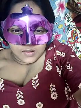 Snapshot of Ayesha-Baby chatting on 02/19/25, 06:32 Ayesha-Baby online show from 02/19/25, 06:32