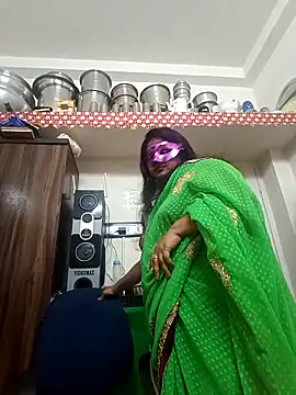 Snapshot of Ayesha-Baby chatting on 03/18/25, 06:15 Ayesha-Baby online show from 03/18/25, 06:15