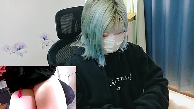 Snapshot of hazuki_8008 chatting on 03/30/26, 01:28 hazuki 8008 online show from 03/30/26, 01:28