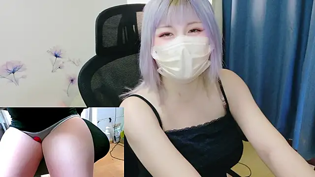Snapshot of hazuki_8008 chatting on 04/08/26, 02:22 hazuki 8008 online show from 04/08/26, 02:22