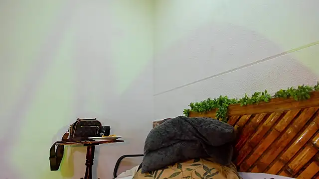 Snapshot of Scarlett_diaz17 chatting on 01/13/25, 11:41 Scarlett diaz17 online show from 01/13/25, 11:41