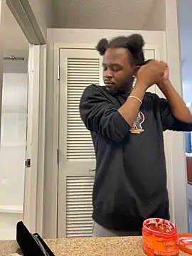 Snapshot of MobyDxck chatting on 12/02/24, 07:05 MobyDxck online show from 12/02/24, 07:05