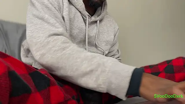 Snapshot of MobyDxck chatting on 12/14/25, 07:18 MobyDxck online show from 12/14/25, 07:18