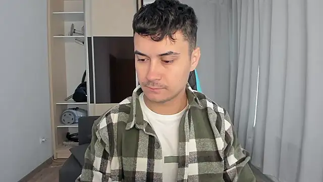 MatMalonne online show from 11/18/25, 06:29