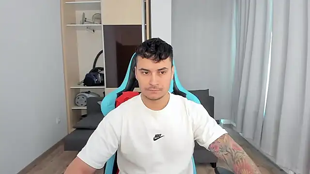 MatMalonne online show from 12/19/25, 01:40