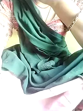 Snapshot of Cutkajal chatting on 03/05/25, 07:16 Cutkajal online show from 03/05/25, 07:16