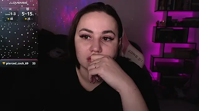 Snapshot of SexyWitch_666 chatting on 01/21/25, 03:43 SexyWitch 666 online show from 01/21/25, 03:43