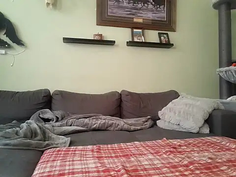 Snapshot of Ryan_and_Aurora chatting on 01/15/25, 08:51 Ryan and Aurora online show from 01/15/25, 08:51