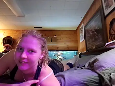 Ryan and Aurora online show from 03/25/26, 10:38