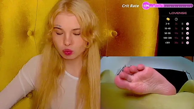 Snapshot of MisssLola chatting on 09/10/25, 03:01 MisssLola online show from 09/10/25, 03:01