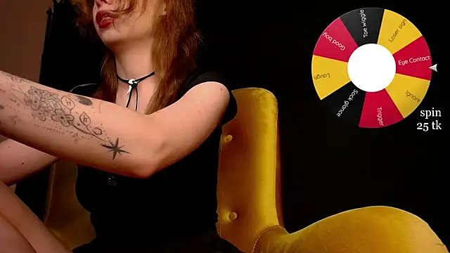 Snapshot of MisssLola chatting on 12/14/25, 01:49 MisssLola online show from 12/14/25, 01:49