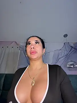 kiim taaylor online show from 01/11/26, 02:49