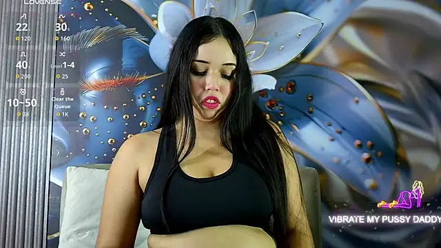 Snapshot of melaniecooperr chatting on 05/12/26, 01:47 melaniecooperr online show from 05/12/26, 01:47