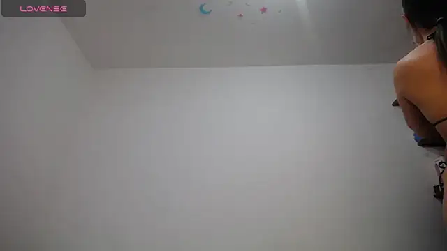 Snapshot of Laila_Laly chatting on 01/31/25, 02:07 Laila Laly online show from 01/31/25, 02:07